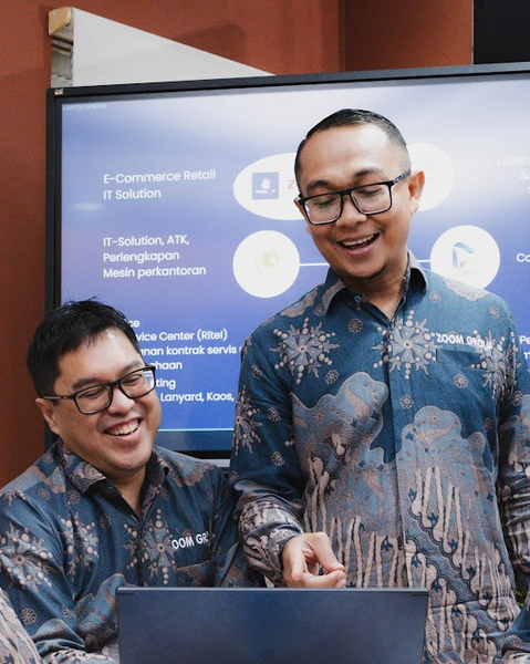Diskusi proyek