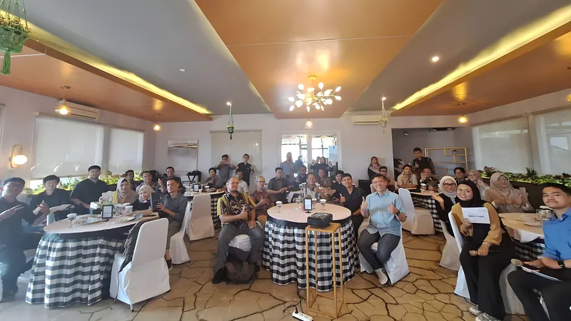 Gathering Zoom Group